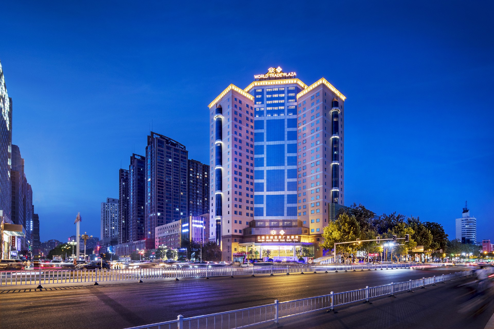 酒店外观图3-云瑧金陵世贸广场酒店.jpg